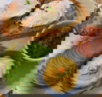 Sixteen Ounces - Accommodation 4U