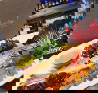 Social Dining - Accommodation 4U