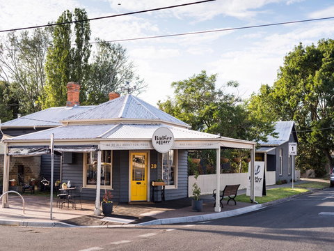 Badger And Hare - Accommodation 4U 0