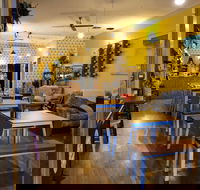 Food Wine Friends - Accommodation 4U