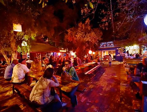 Montes Lounge - Accommodation 4U 0