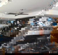 Pavement Cafe - Accommodation 4U