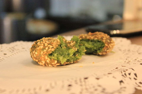 Curry By The Curve - Accommodation 4U 0