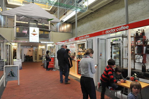 Henry's Rooftop Bar - Accommodation 4U 0