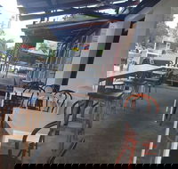 Famished on Frasers - Accommodation 4U