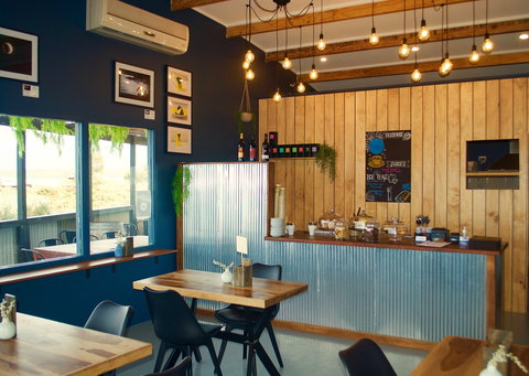 The Deck Cafe On The Wharf - Accommodation 4U 2