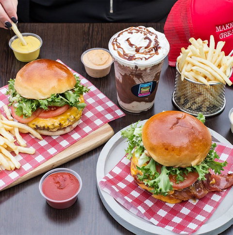 Cheezy Burgers - Accommodation 4U 2