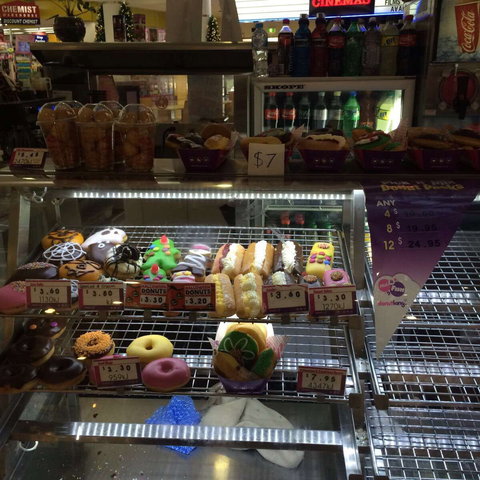 Donut King - Whitford City - Accommodation 4U 0