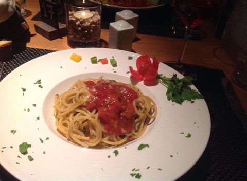 O.MY - Accommodation 4U 0