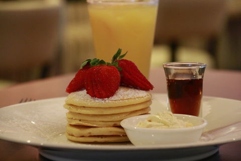TABLE:30 - PARKROYAL - Accommodation 4U 0