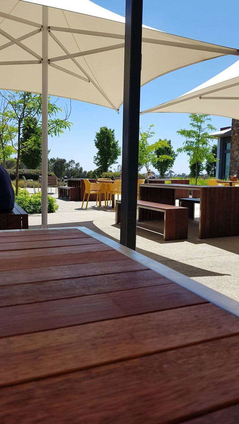 The Clubhouse - Sandhurst Club - Accommodation 4U 0