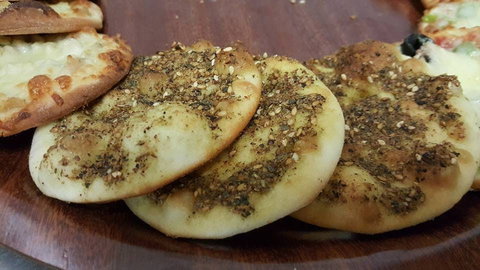 Golden Manoush - Accommodation 4U 0