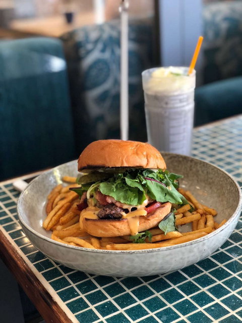 V Lounge - Accommodation 4U 0