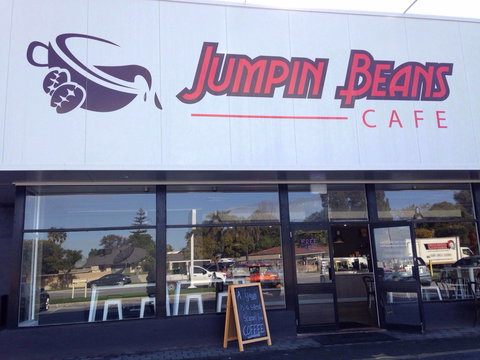 The Mandalay Bus - Accommodation 4U 0