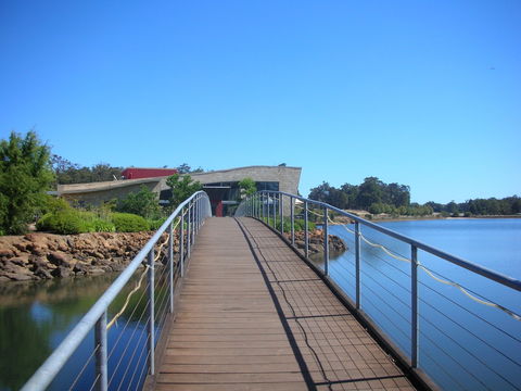 Knotting Hill Estate - Accommodation 4U 0