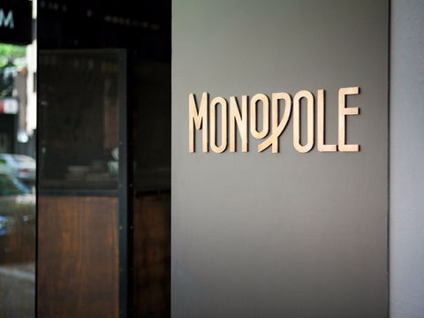 Monopole - Accommodation 4U 0