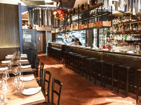 Monopole - Accommodation 4U 1