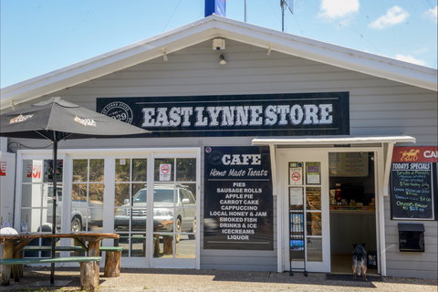 East Lynne Store - Accommodation 4U 0