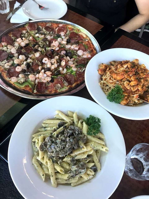 Papa Gino's - Accommodation 4U 0