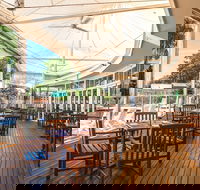 Poolside Restaurant and Bar - Accommodation 4U