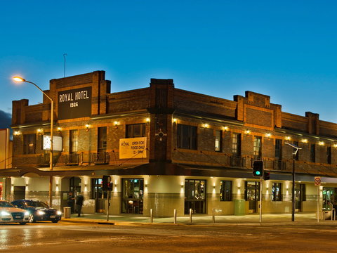 Royal Hotel Queanbeyan - Accommodation 4U 0