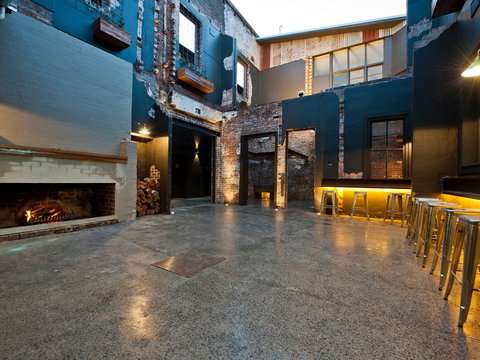 Royal Hotel Queanbeyan - Accommodation 4U 2