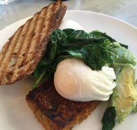 Cafe Lola - Accommodation 4U