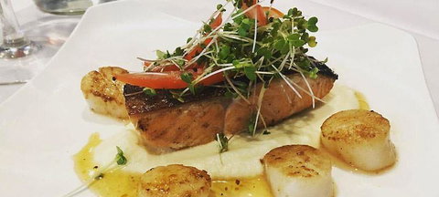 Stonebar Seafood Brasserie - Accommodation 4U 3