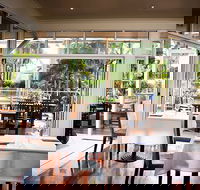 Poolside Restaurant - Accommodation 4U