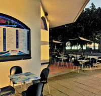 Harolds Seafood on The Strand - Accommodation 4U