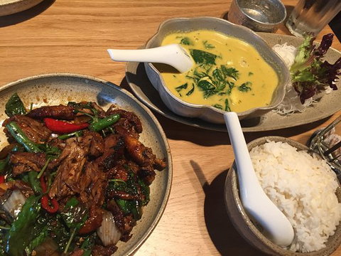 Chat Thai - Accommodation 4U 0