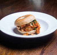 Famished on Frasers - Accommodation 4U