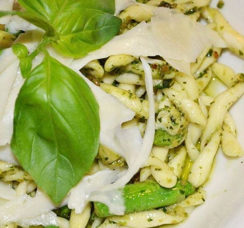 FOS Kitchen & Bar - Accommodation 4U 10