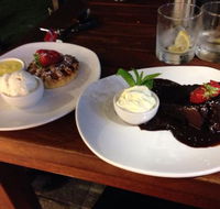 Waters Edge Cafe  Restaurant - Accommodation 4U