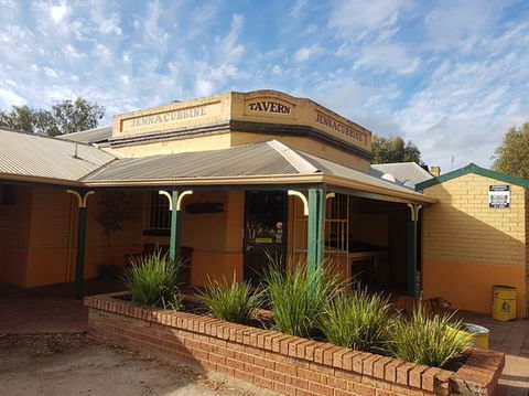 Jennacubbine Tavern - Accommodation 4U 0