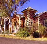 Mad Clappin' Harry's - Accommodation 4U