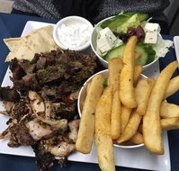 Nik's BBQ On the Lake - Accommodation 4U