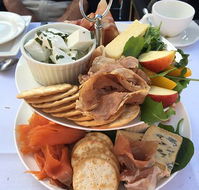 Kingfishers Cafe Restaurant - Accommodation 4U