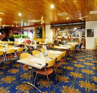 Coutts Commercial Tavern - Accommodation 4U