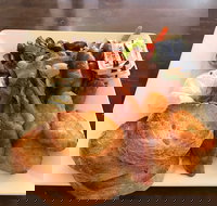 Eat st Cafe - Accommodation 4U