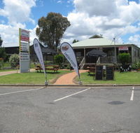 Farmhouse Coffee Lounge - Accommodation 4U