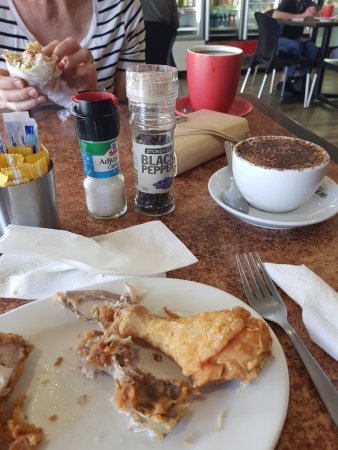 La Famille Cafe & Bakery - Accommodation 4U 0