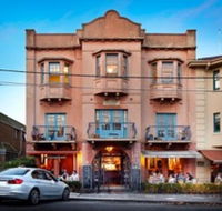 Dog's Bar - Accommodation 4U