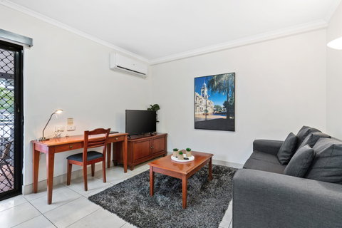 The Coffee House Apartments & Bistro - Accommodation 4U 10