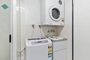 The Coffee House Apartments & Bistro - Accommodation 4U 11