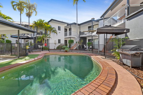 The Coffee House Apartments & Bistro - Accommodation 4U 13