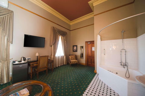 Denison Boutique Hotel - Accommodation 4U 16