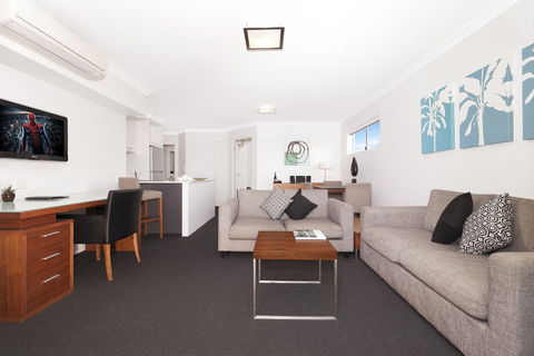 Chino Hotel - Accommodation 4U 5