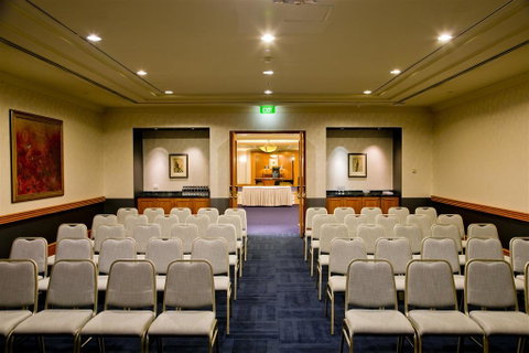 Duxton Hotel - Accommodation 4U 10