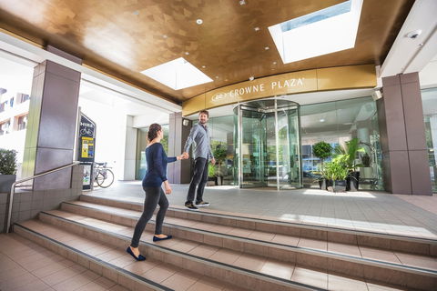 Crowne Plaza Canberra - Accommodation 4U 0